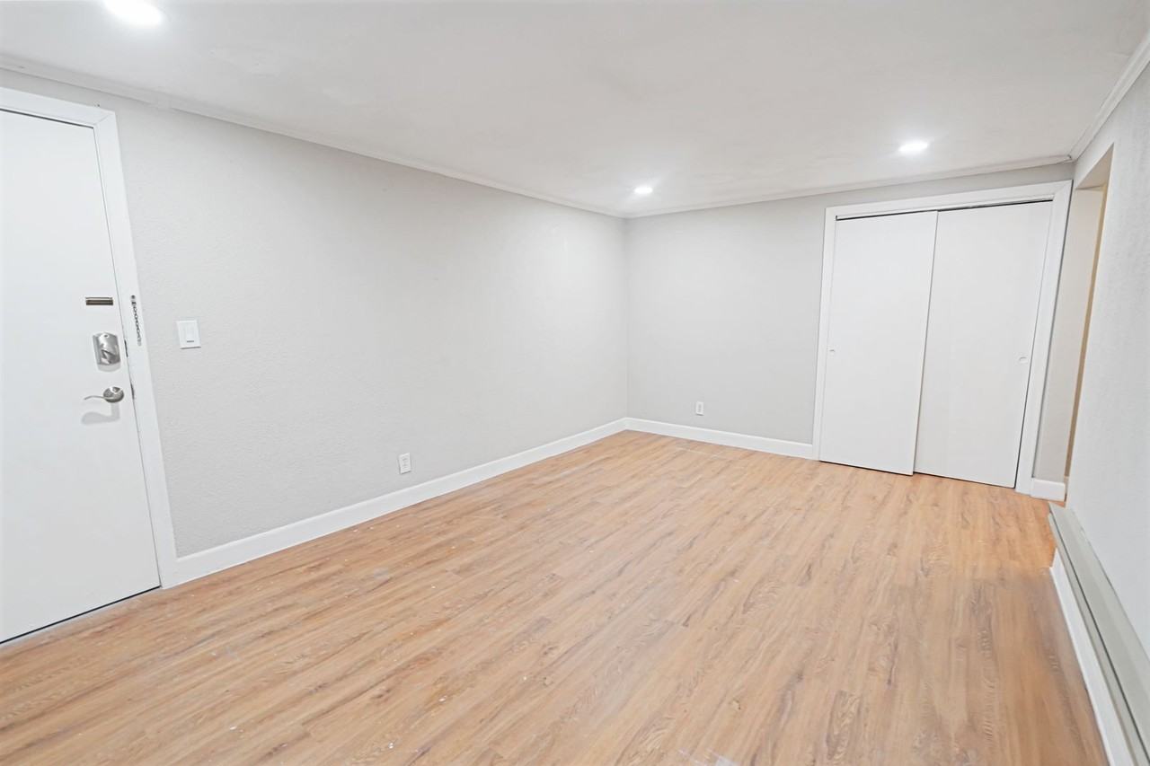 379-385 Douglas Pike - Photo 6 of 30