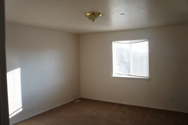 932 Nw Foster Dr #932 - Photo 3 of 11