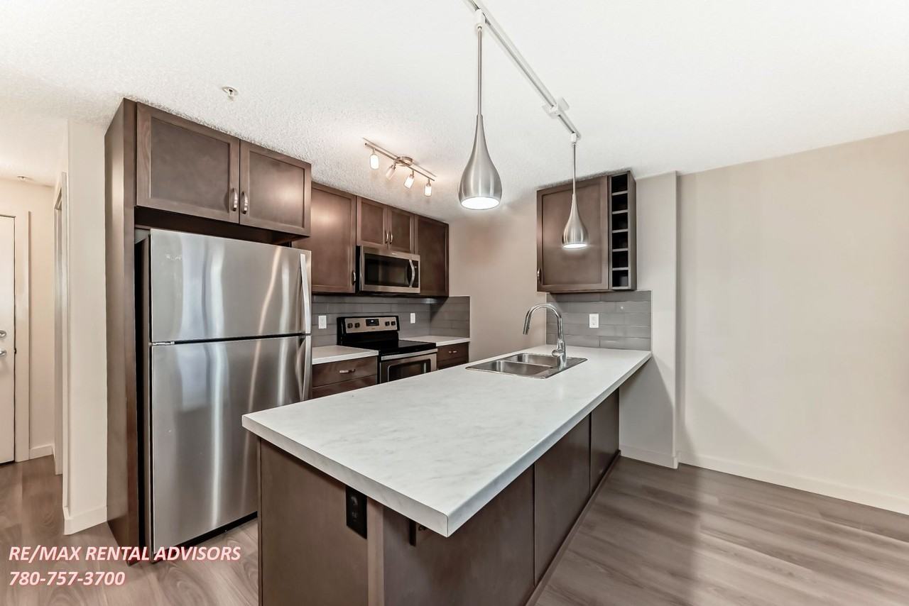 4008 Savaryn Dr Sw - Photo 5 of 27