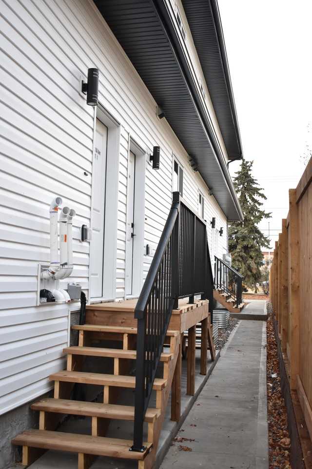 13538 - 110A Ave NW - BSMT - Photo 6 of 7