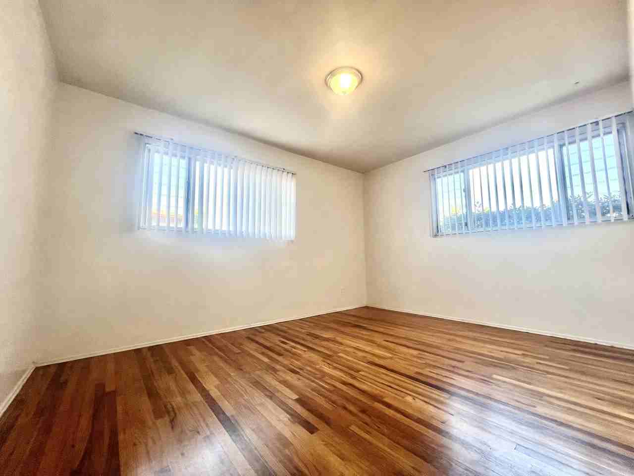 3726 Ingraham St #3726 - Photo 4 of 16