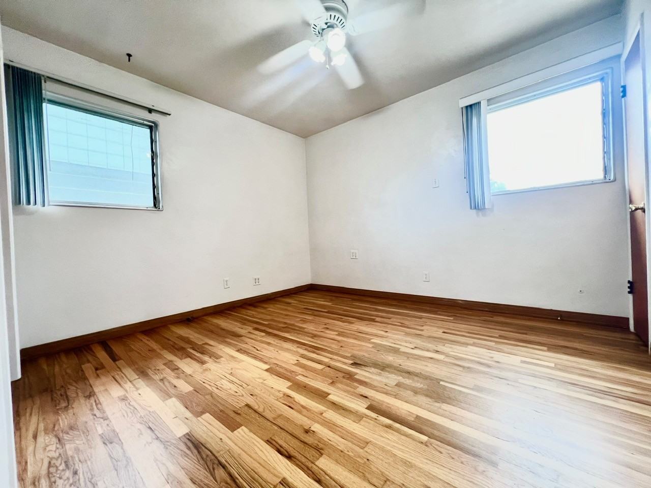 3728 Ingraham St #3728-5A - Photo 5 of 17