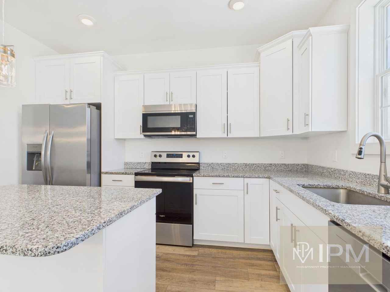 11089 Gopher Dr - Photo 2 of 31
