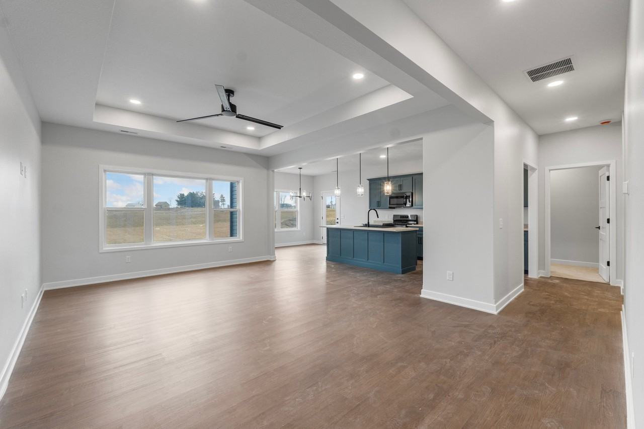 1407 Tamalpais Dr #1 - Photo 4 of 13