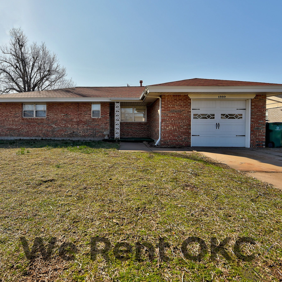 1332 Sw 77th Pl #1 - Photo 2 of 39