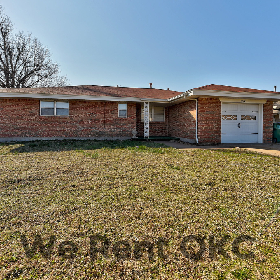 1332 Sw 77th Pl #1 - Photo 3 of 39