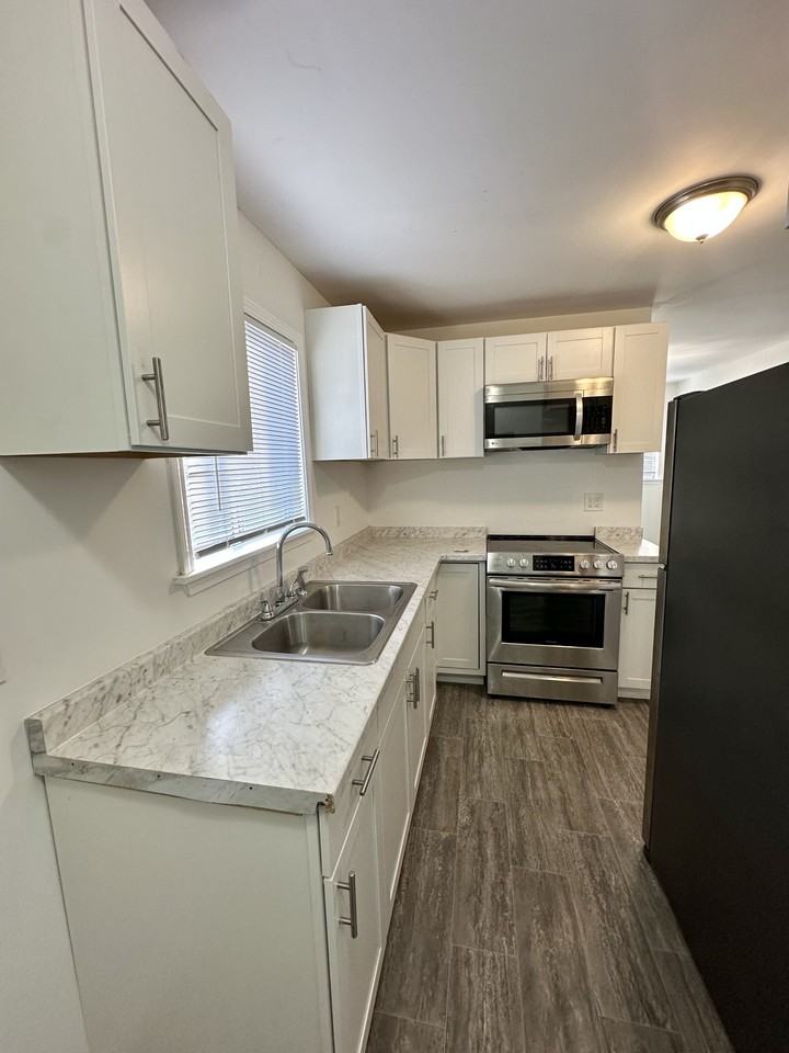 1417 Brighton Rd #1 - Photo 2 of 10