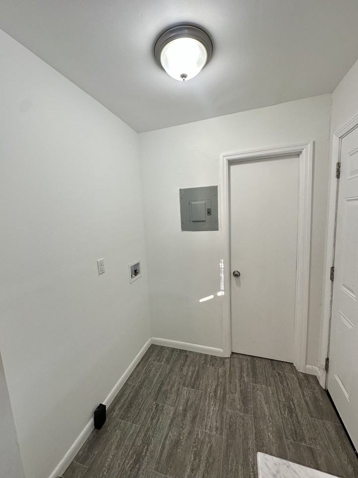 1417 Brighton Rd #1 - Photo 3 of 10