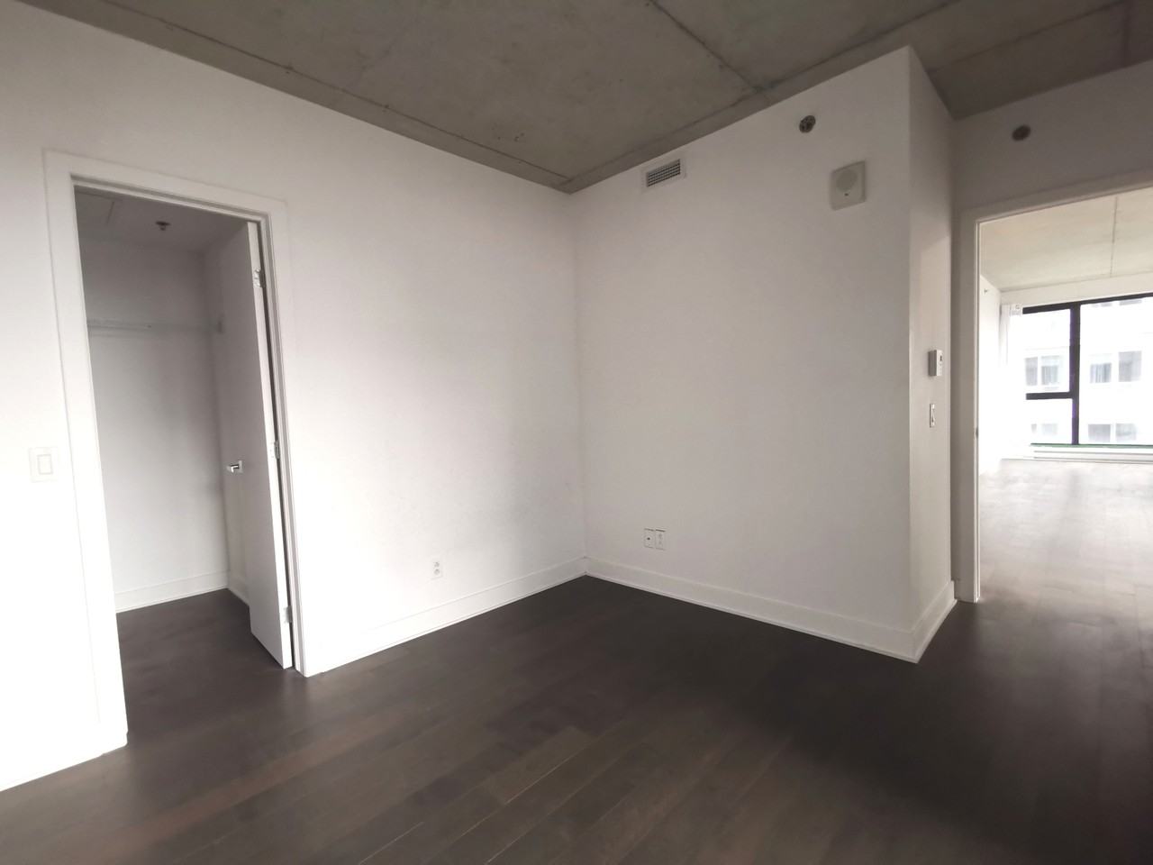 738 Rue Saint-Paul O #702 - Photo 5 of 10