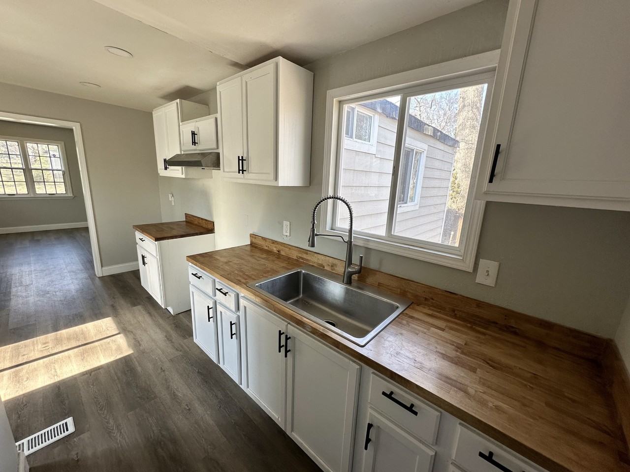 1221 Frisco St #1 - Photo 4 of 8