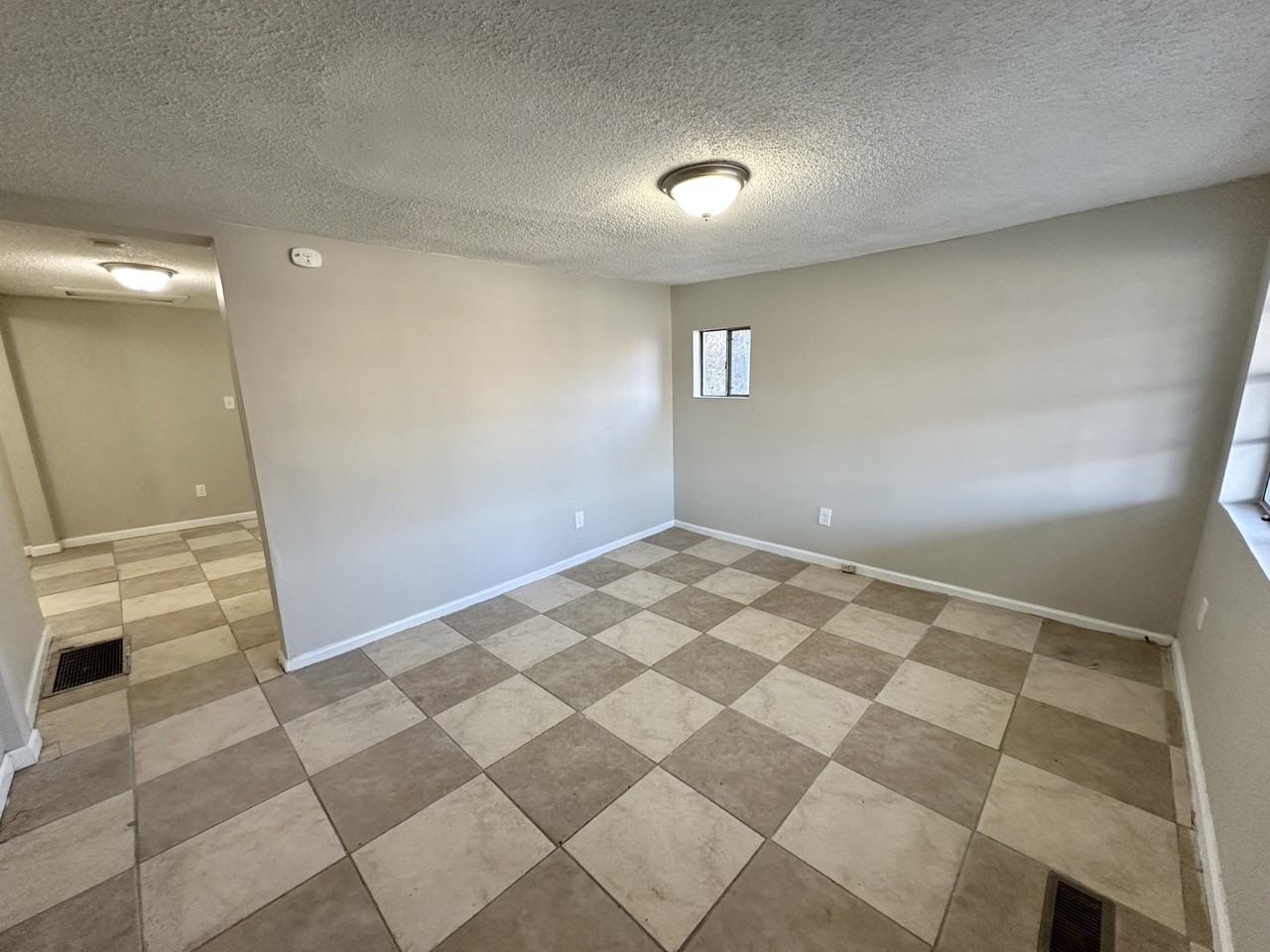 1512 Cherry Ave #1 - Photo 2 of 8