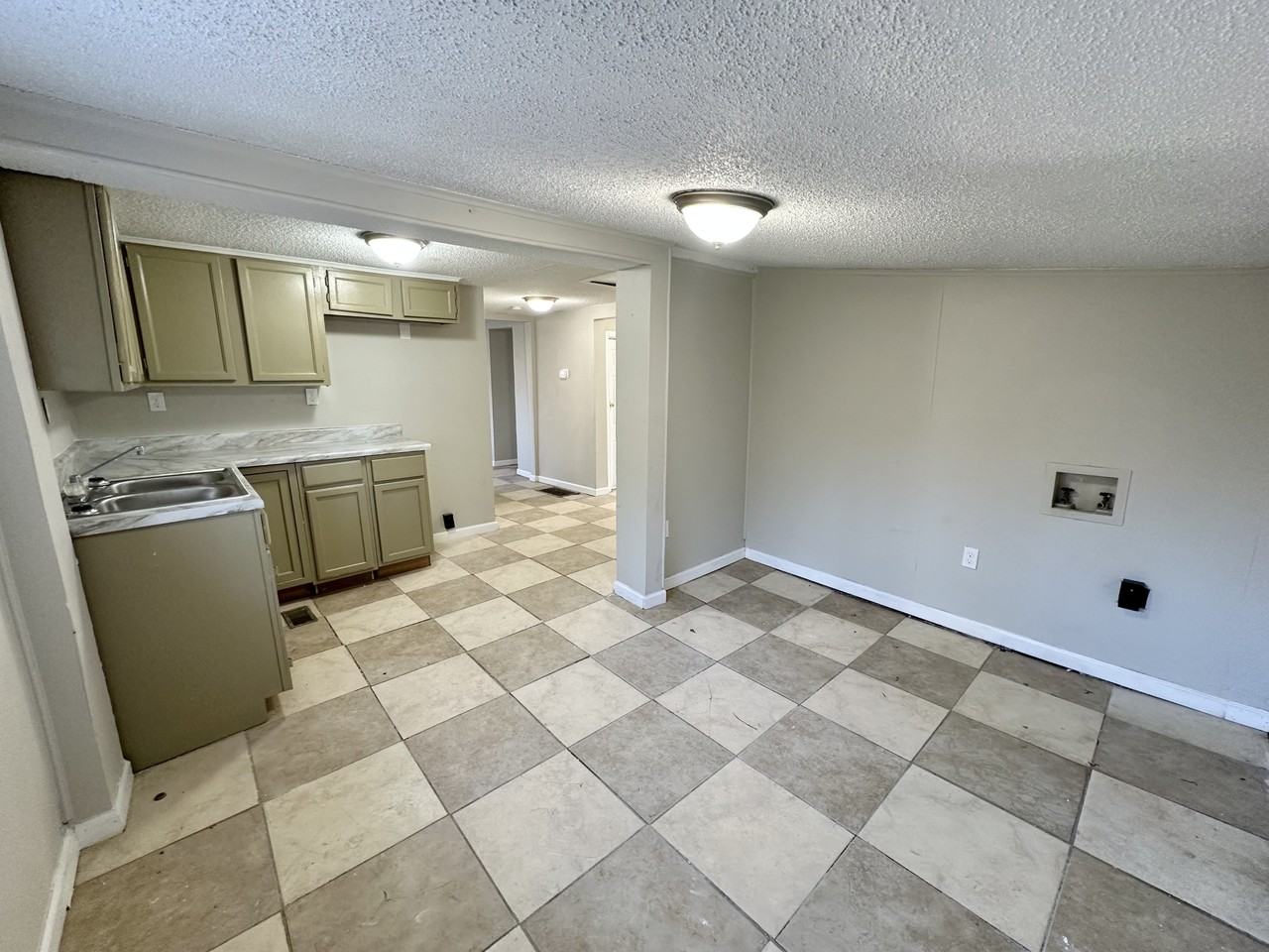 1512 Cherry Ave #1 - Photo 6 of 8