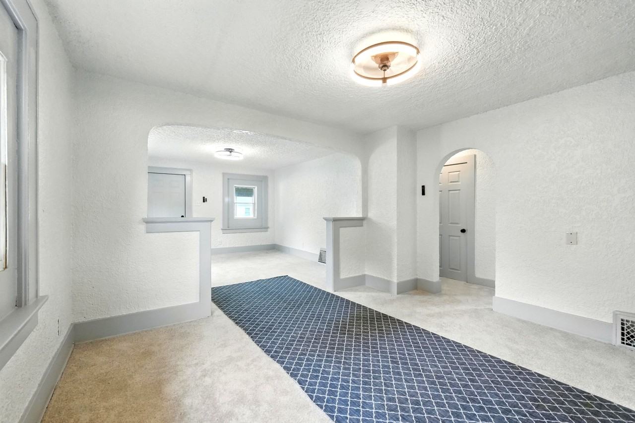 4202 Hanna St #1 - Photo 4 of 10