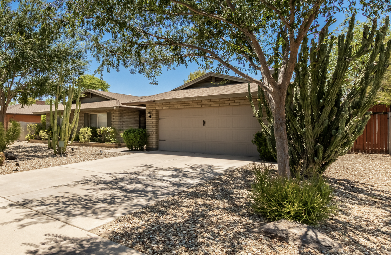 2113 E Pebble Beach Dr #1 - Photo 2 of 20