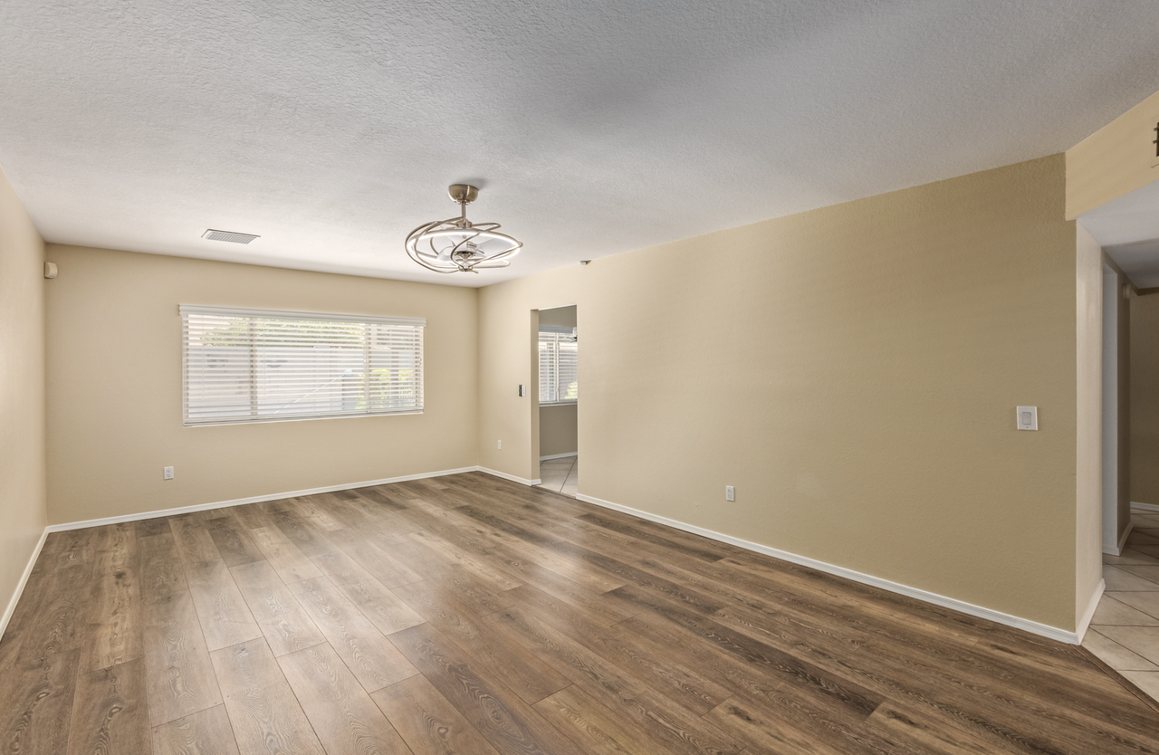 2113 E Pebble Beach Dr #1 - Photo 4 of 20