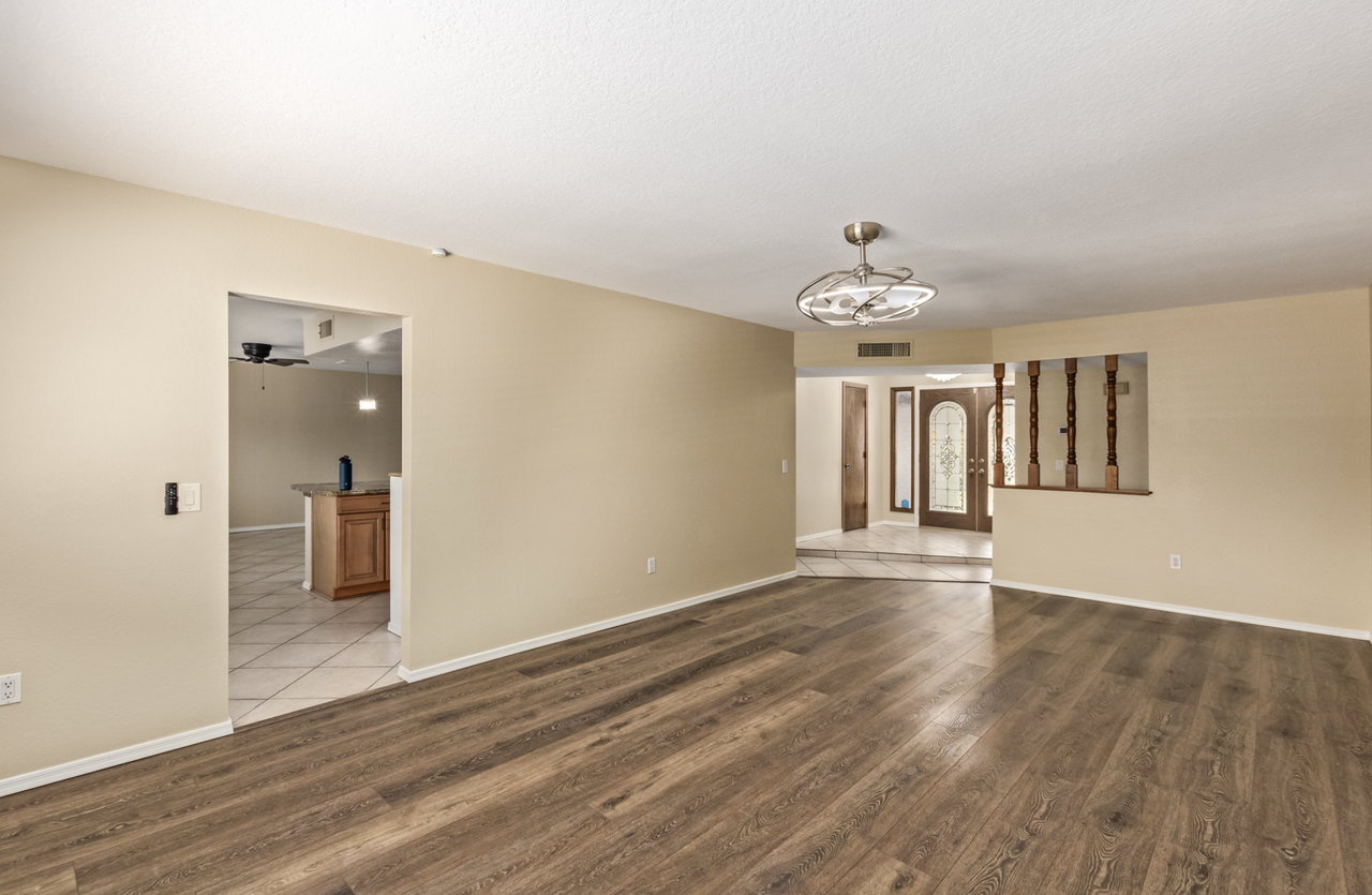 2113 E Pebble Beach Dr #1 - Photo 5 of 20