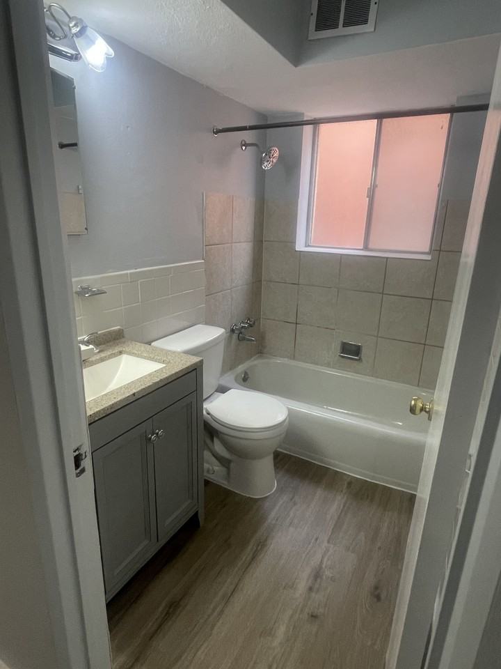 3624 Arkansas Ave 1st Fl - Photo 3 of 8