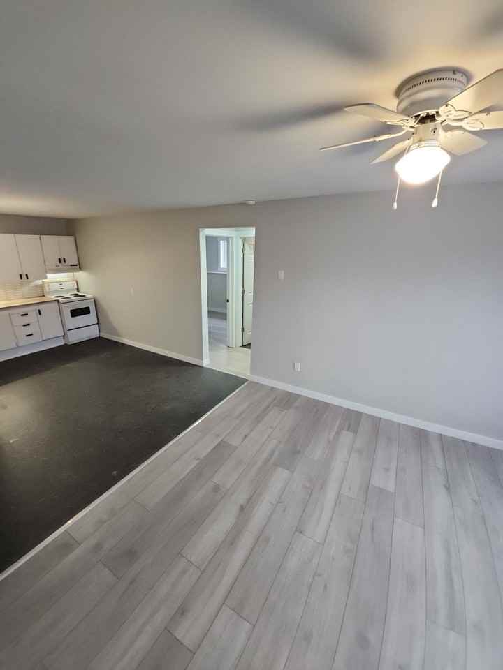 30 Parkwood Dr #15 - Photo 3 of 10