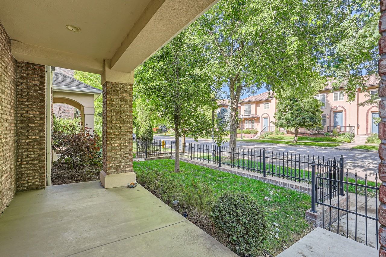 247 S Garfield St #1 - Photo 4 of 28