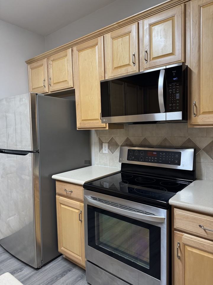 14907 Santa Lucia Dr #1 - Photo 5 of 10