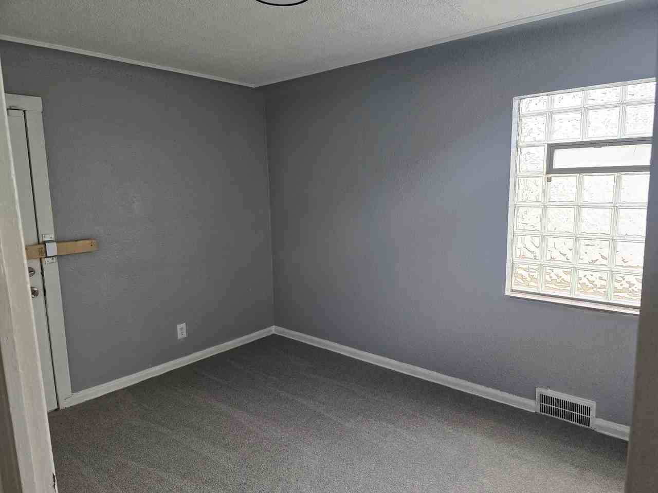 5026 Philip St #1 - Photo 6 of 10