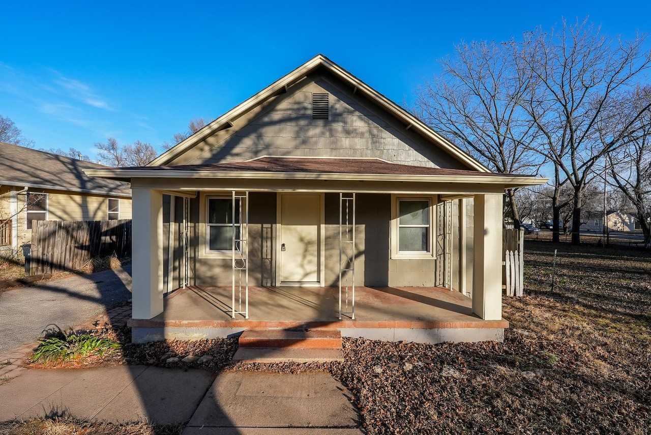 406 N Star St #1 - Photo 2 of 16