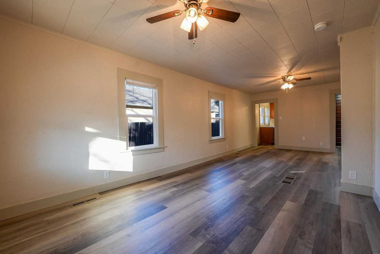 406 N Star St #1 - Photo 3 of 16