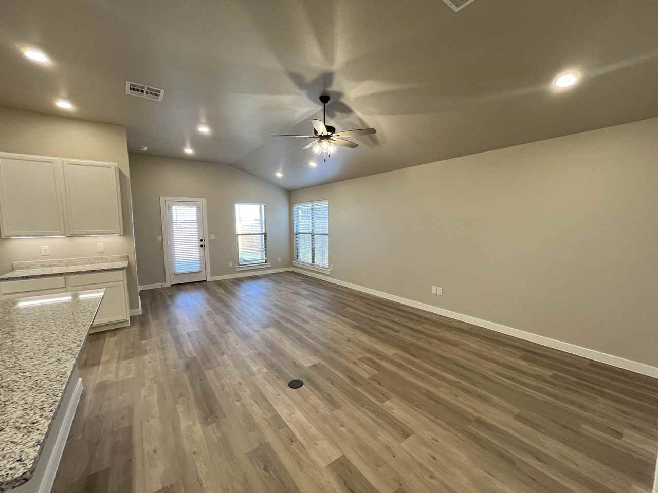 1301 Ross Ave #1 - Photo 5 of 30