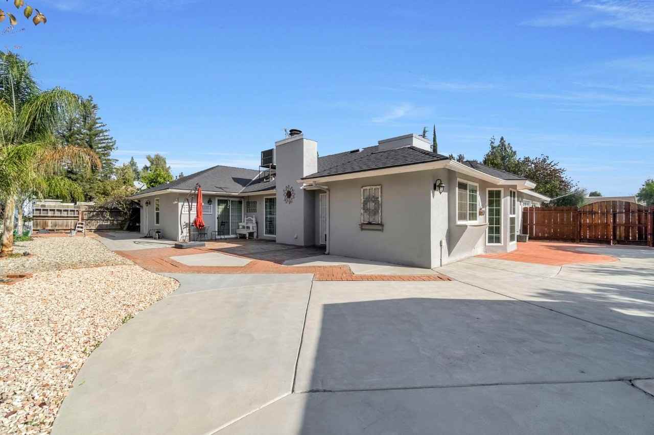 6733 N Alva Ave #1 - Photo 7 of 25