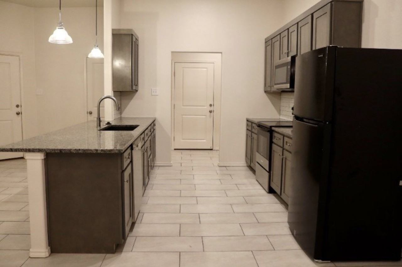 1824 Corpus Ave #1 - Photo 3 of 15