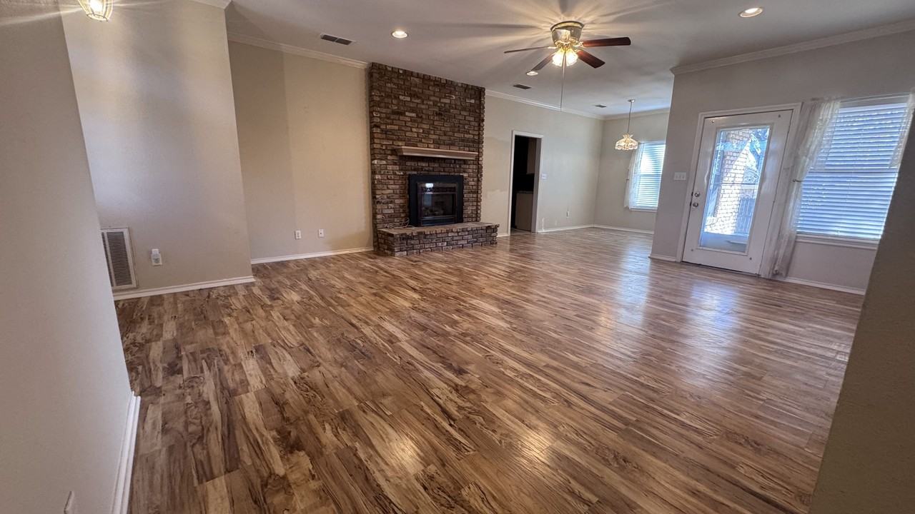 607 Mustang Dr #1 - Photo 2 of 19