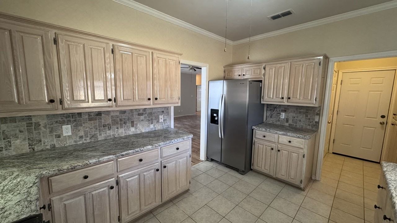 607 Mustang Dr #1 - Photo 5 of 19