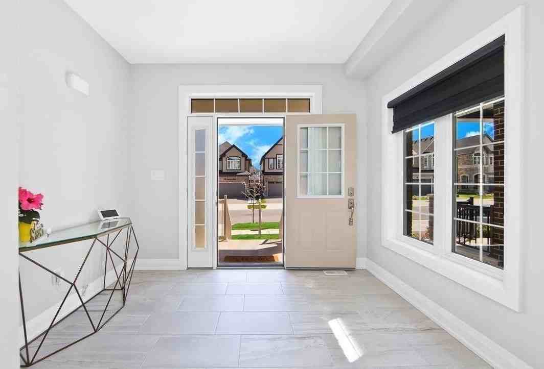 325 Sedgewood St #1 - Photo 2 of 22