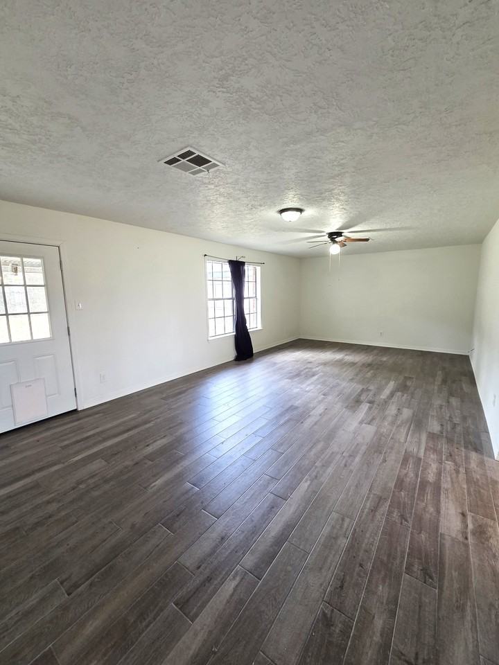 3360 Highway 69 S #1 - Photo 4 of 19