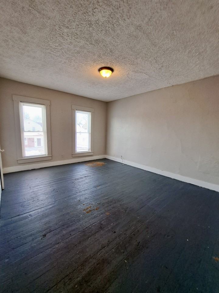 830 Oak St #830 - Photo 6 of 10