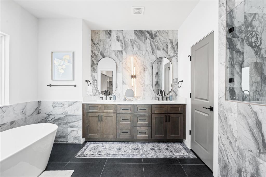 6823 Cadillac St Houston TX 77021-2413 #NONE - Photo 3 of 10