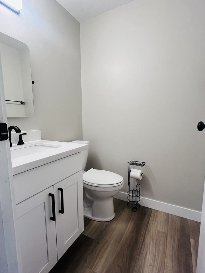 812 141st Pl Se - Photo 2 of 36