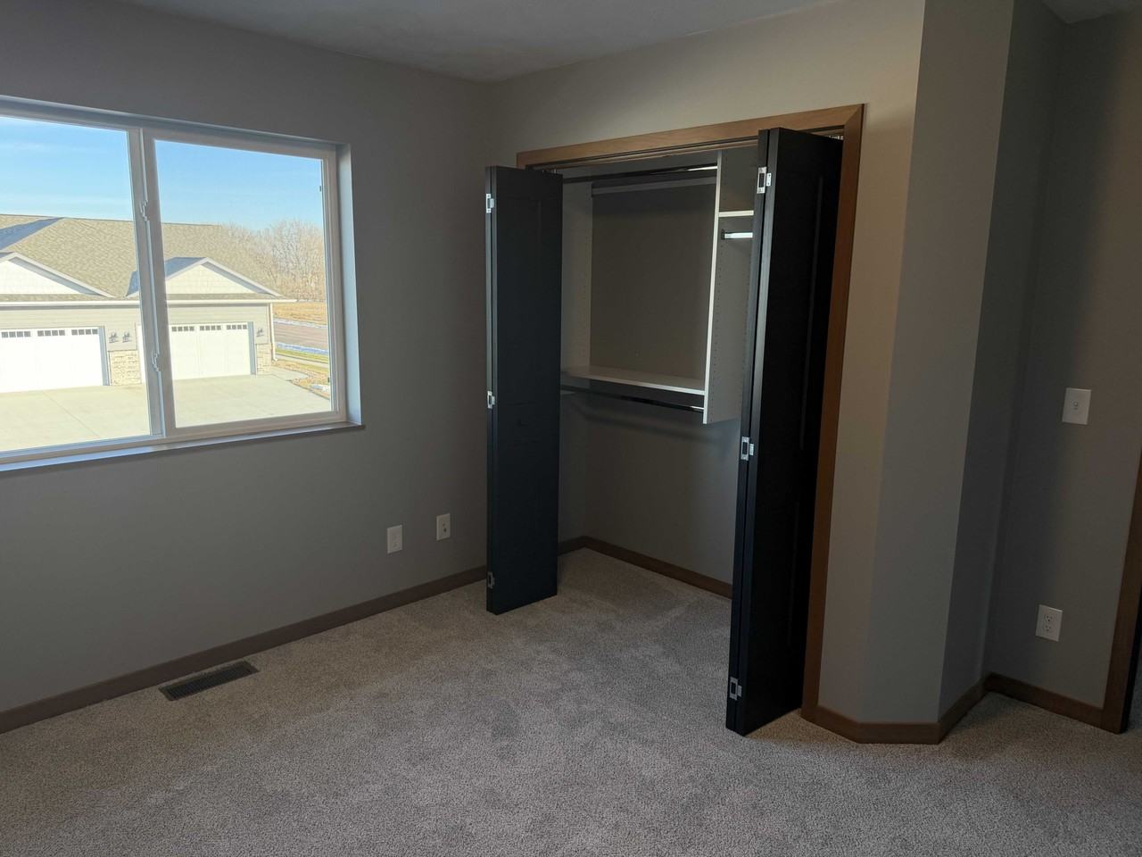 3902 S Caballo Ct - Photo 7 of 19