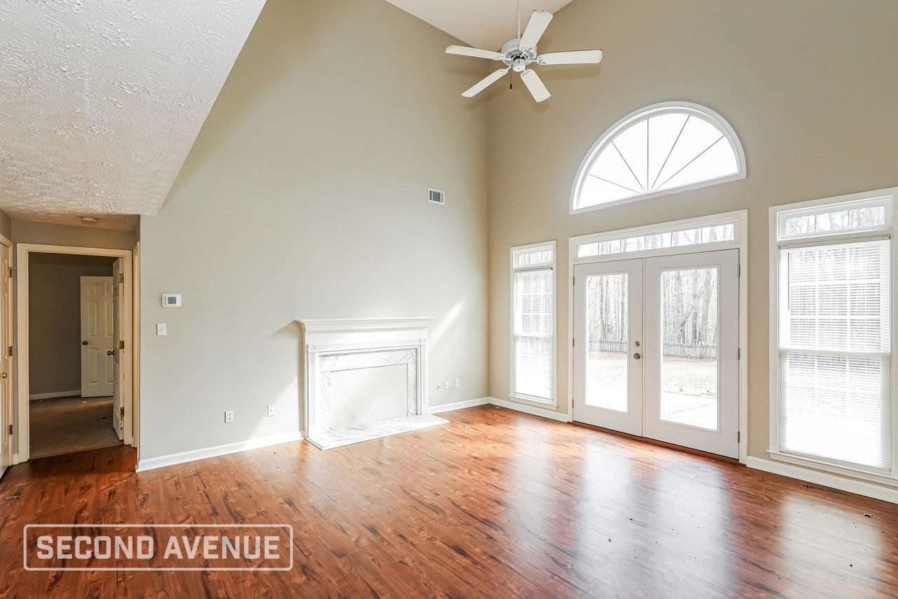 269 Yorkshire Pl - Photo 3 of 27