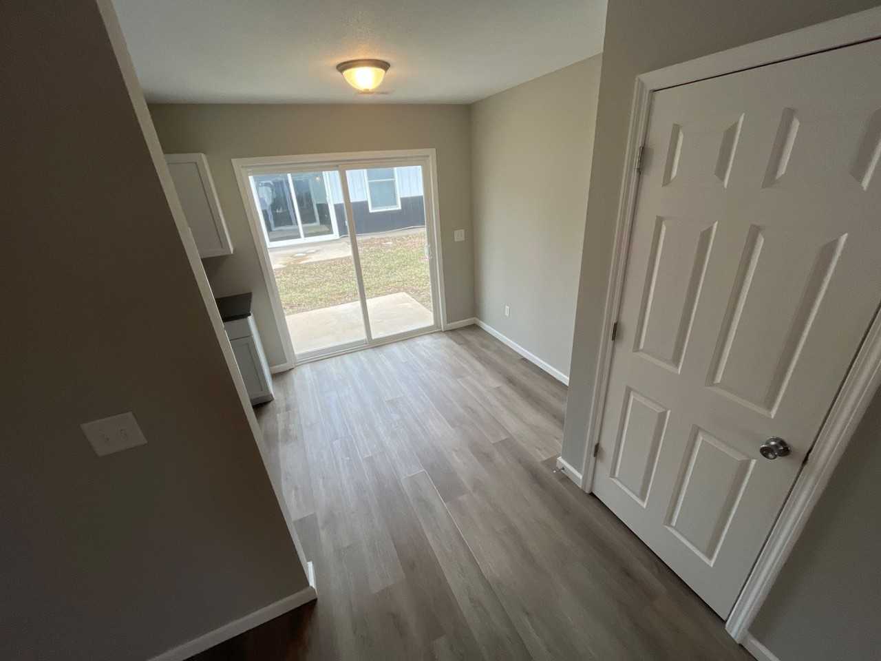 301 7th Street - Photo 3 of 10