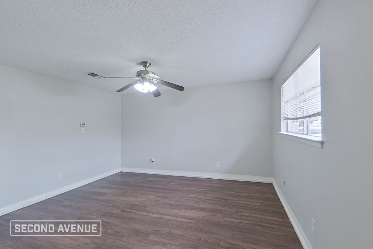 2810 Plaza St - Photo 4 of 14