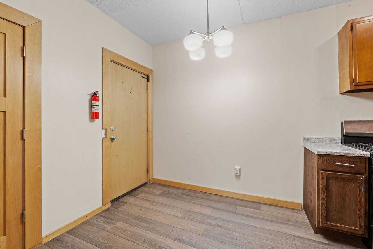 602 Mendota St #6 - Photo 5 of 10