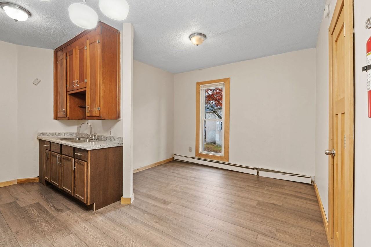 602 Mendota St #6 - Photo 6 of 10