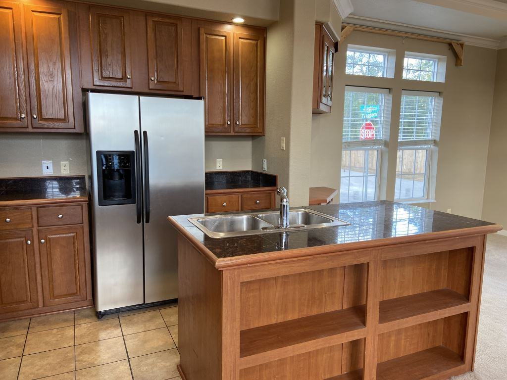 57 Freedom Dr - Photo 2 of 24