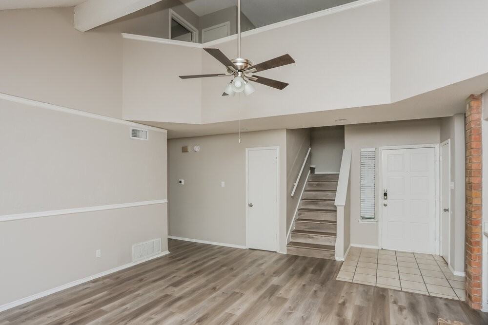 2413 Claremont Dr - Photo 6 of 20