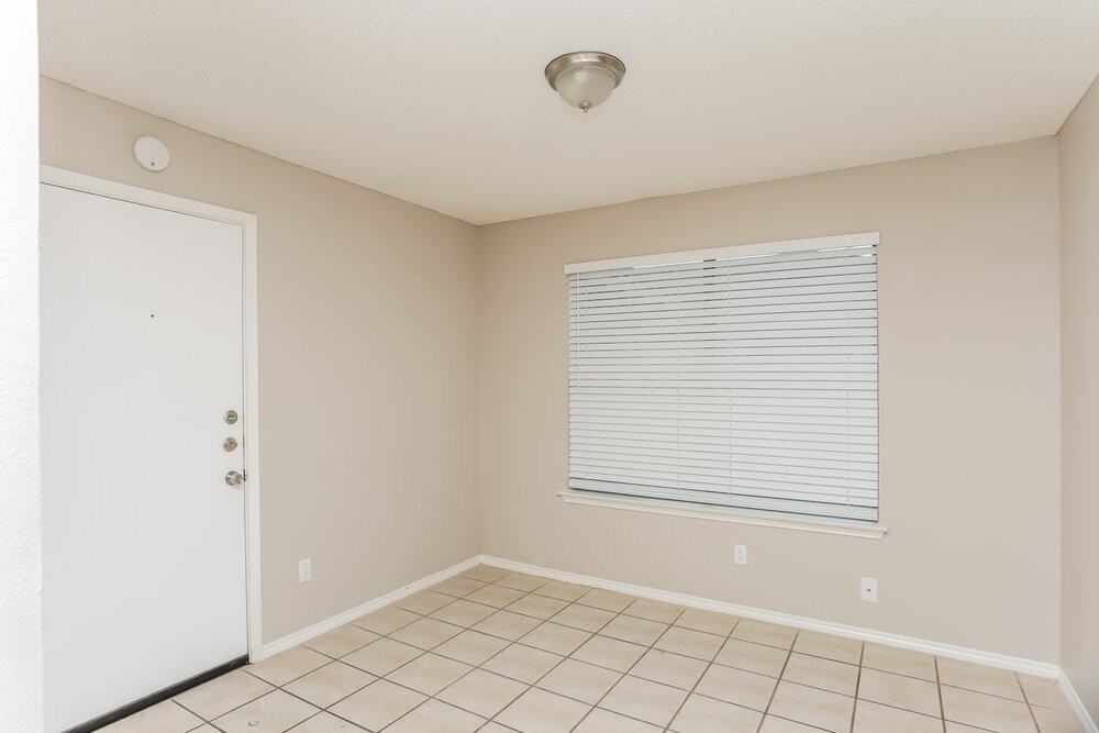 2413 Claremont Dr - Photo 7 of 20