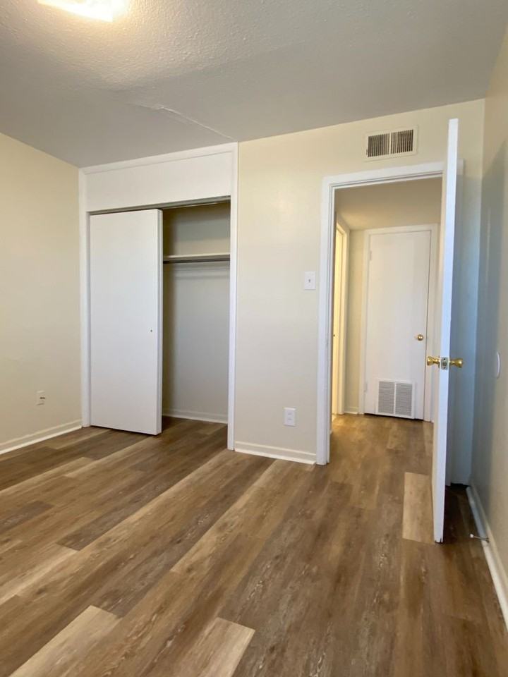 3387 Sw Brendan Ave - Photo 6 of 11