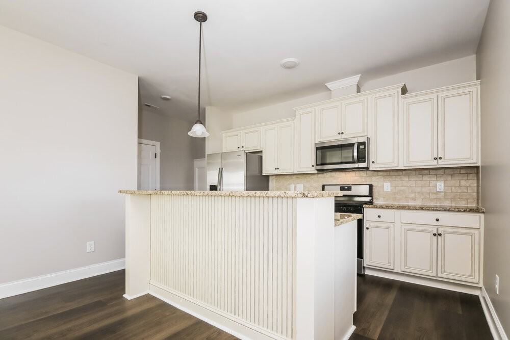 339 Airedale Trl - Photo 7 of 17