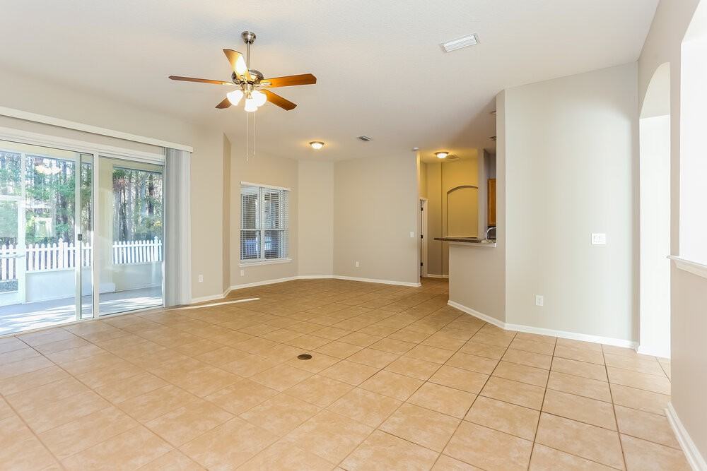 1522 Creek Point Blvd - Photo 4 of 19