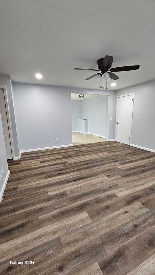 1212 Holiday Dr - Photo 7 of 18